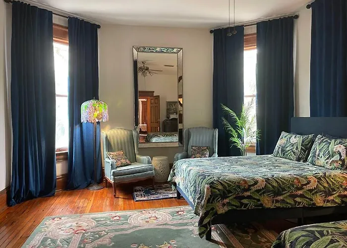 Villa Large Historical For Groups Walk To Downtown! *