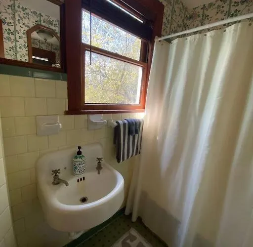 Large Historical For Groups Walk To Downtown! *